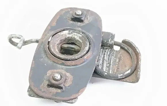 Saab 9-3 Ver2 Engine bonnet/hood lock/latch loop/hook 