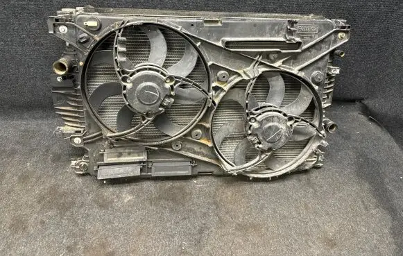Ford Fusion II Radiator set Dg9h19710ac DG938C607BD ANZAA