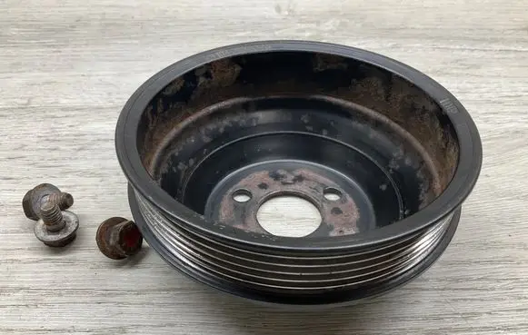 Mercedes-Benz SL R129 Water pump pulley A1042300015