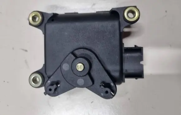 Audi A4 S4 B5 8D Air flap motor/actuator 0132801149 8D1820511B 700035693F00