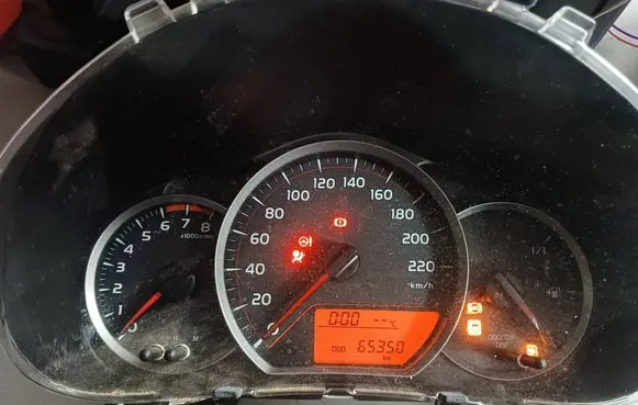 Toyota Yaris Speedometer (instrument cluster) 838000DQ80 MB1575505223