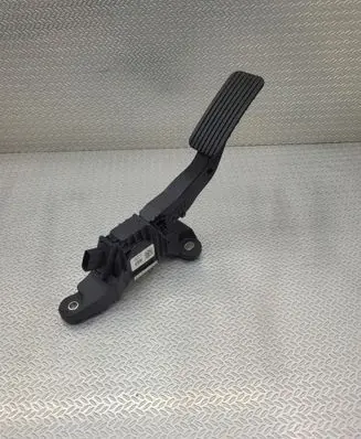 Hyundai Kona I Accelerator throttle pedal 32700XXXXX