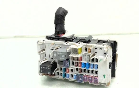 Opel Insignia B Fuse module 33172518 13500114 13500128