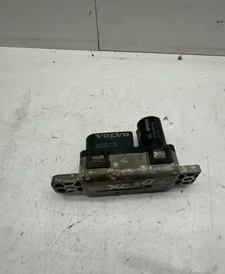 Glow plug pre-heat relay