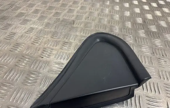 Fender end trim