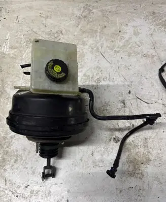 BMW X3 F25 Brake booster 6857869 G2AT89 12B3130T2093