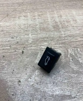BMW 7 F01 F02 F03 F04 Tailgate/boot open switch button 9200316