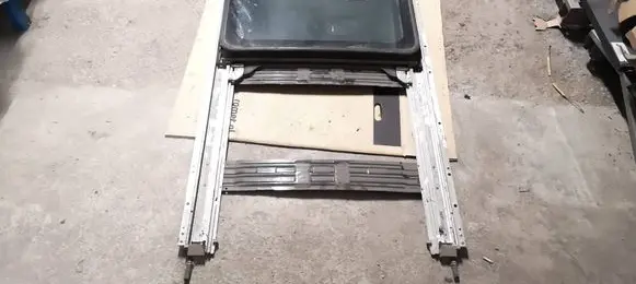 Mitsubishi Pajero Sunroof set 