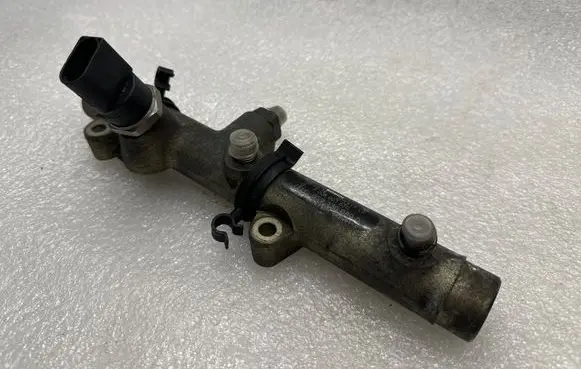 Fuel main line pipe