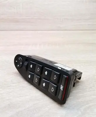 BMW 7 E38 Electric window control switch 8380646