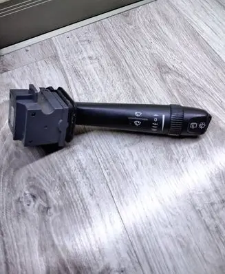 Volvo V70 Wiper control stalk 30768101