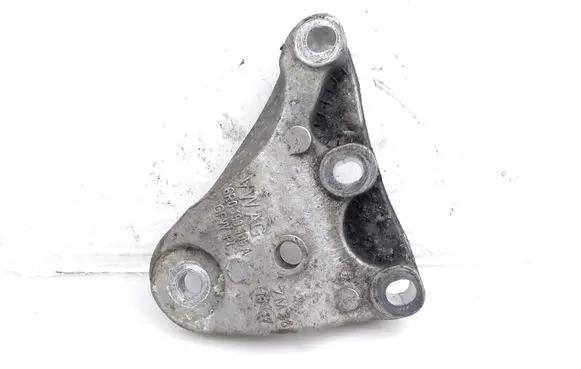 Seat Toledo IV (NH) Engine mounting bracket 6R0199185A