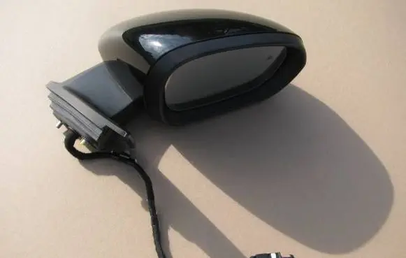 Front door electric wing mirror