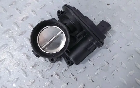 Skoda Kamiq Throttle valve 04E133062S