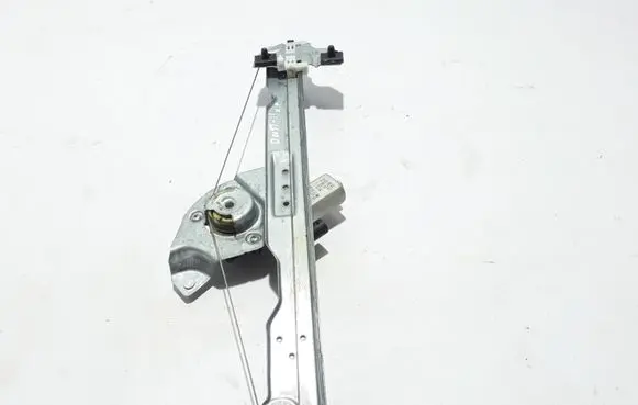Dacia Duster Front window lifting mechanism without motor 8200733829