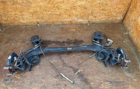 Fiat 500L Rear beam