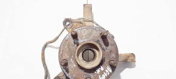 Toyota Avensis Verso Front wheel hub