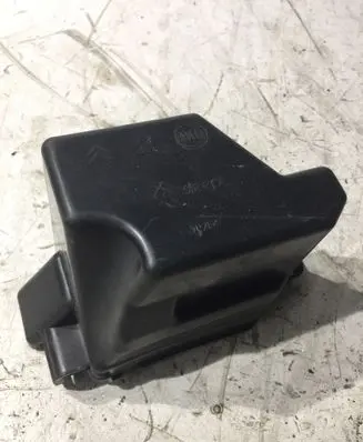Peugeot Expert Other exterior part 9811986380