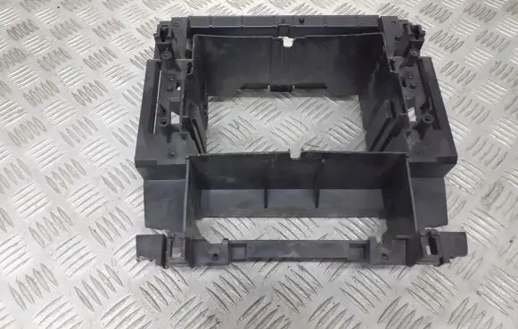 Mercedes-Benz C W203 Central console control unit A2036890216