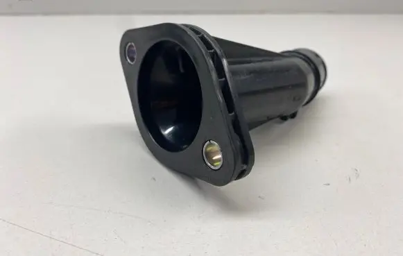 Engine coolant pipe/hose