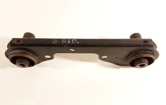 Nissan Qashqai Rear differential mounting bracket 