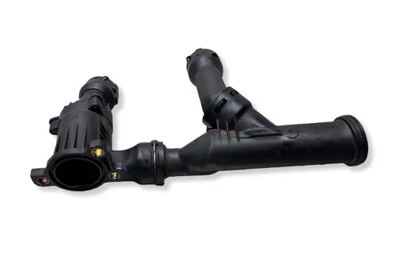 Audi A4 S4 B9 Engine coolant pipe/hose 04L121026R
