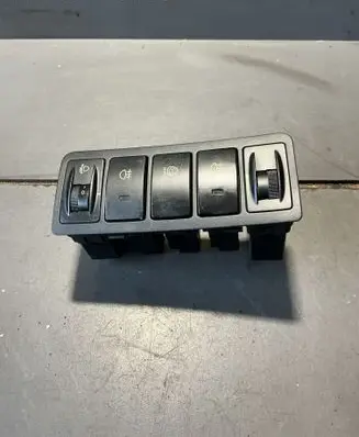 Hyundai Sonata Headlight level height control switch 933003K420