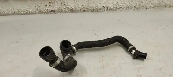 BMW 1 F40 Engine coolant pipe/hose 8631942