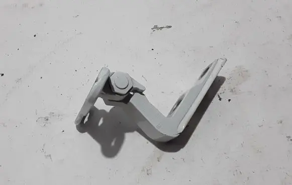 Volvo XC90 Front door upper hinge 31424585