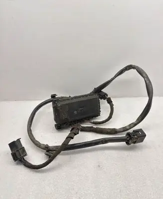 BMW 5 E39 Coolant fan relay 6921354 V23143