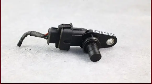 Chevrolet Captiva Camshaft position sensor 0232103079 12608424