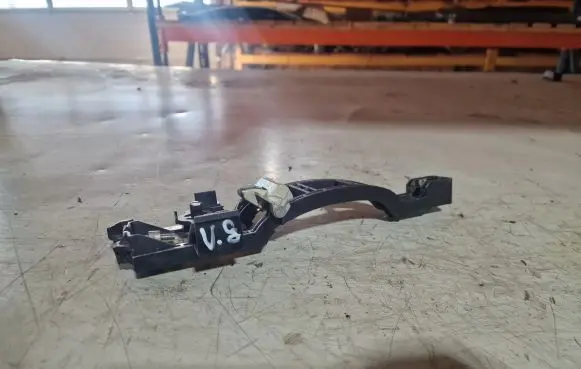 Ford Ranger Rear door exterior handle/bracket 