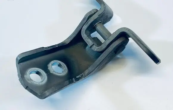 Toyota Aygo AB40 Front door upper hinge 687200D040
