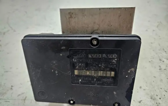 Volvo XC90 ABS Pump 30714956