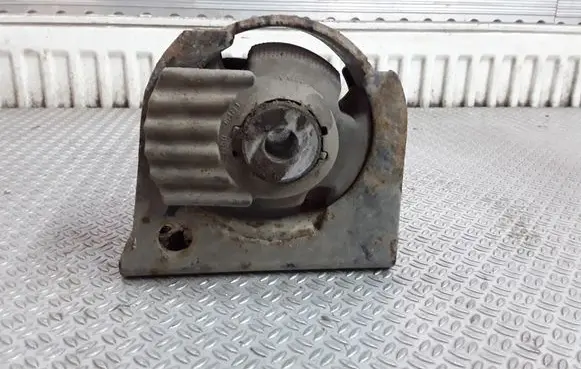 Toyota Auris 150 Engine mount bracket 00F4910808