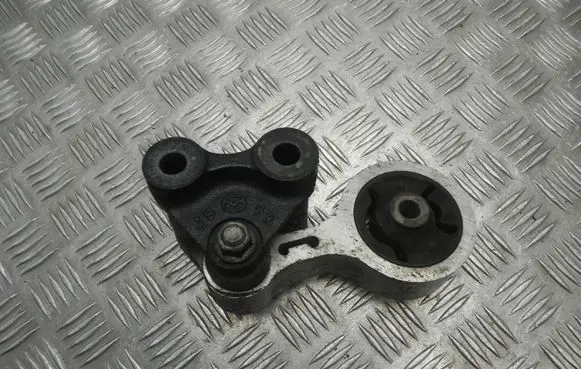 Mazda 6 Engine mount bracket J87R VD20213