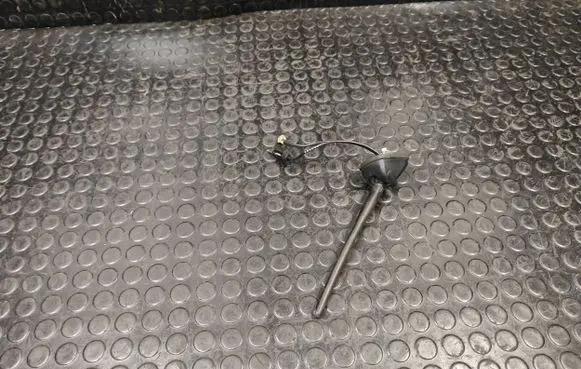 Peugeot 4007 Radio antenna 