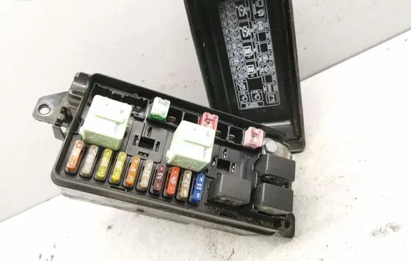 Mini One - Cooper Coupe R56 Fuse module 145334301107