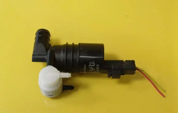 Windscreen/windshield washer pump