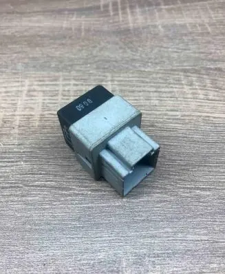 Mitsubishi Carisma Other relay MB953395 72HM000