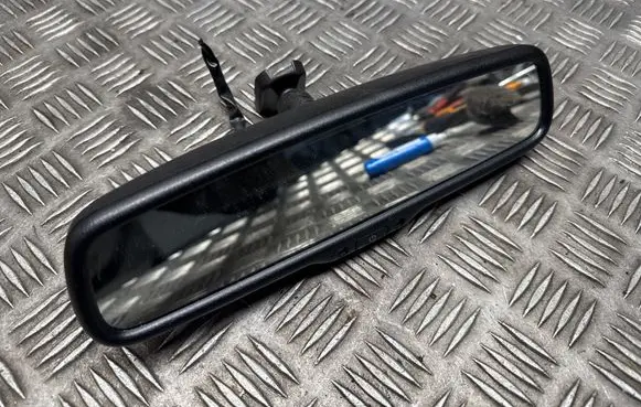 Nissan Qashqai Rear view mirror (interior) 