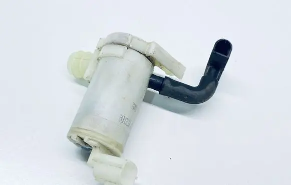 Subaru XV I Windscreen/windshield washer pump 86611SG010