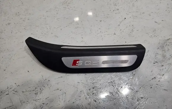 Audi Q5 SQ5 Rear sill trim cover 8R0853376