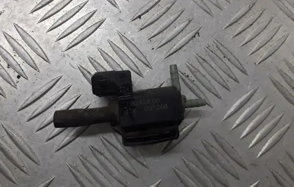Citroen C5 Valve vacuum 70242800