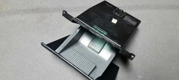 Volvo 850 Ashtray (front) 9145708