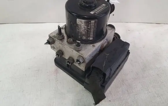 Volkswagen Golf V ABS Pump 1K0907379AC 1K0614517AE 00005305H0