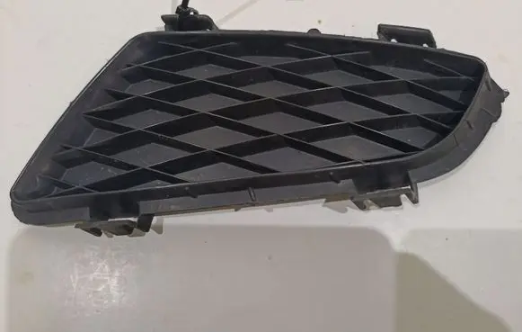 Mazda 6 Front bumper lower grill 6J6A50C21A