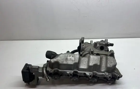 Mercedes-Benz A W169 Intake manifold A6400901137 70002923 0610200423