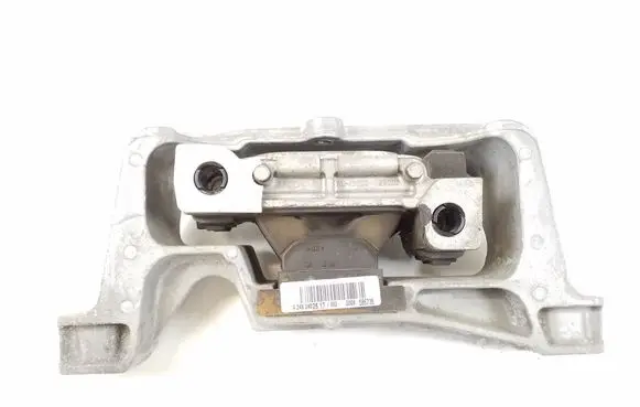 Engine mount bracket