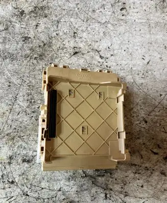 Toyota RAV 4 (XA40) Fuse box set 63586798